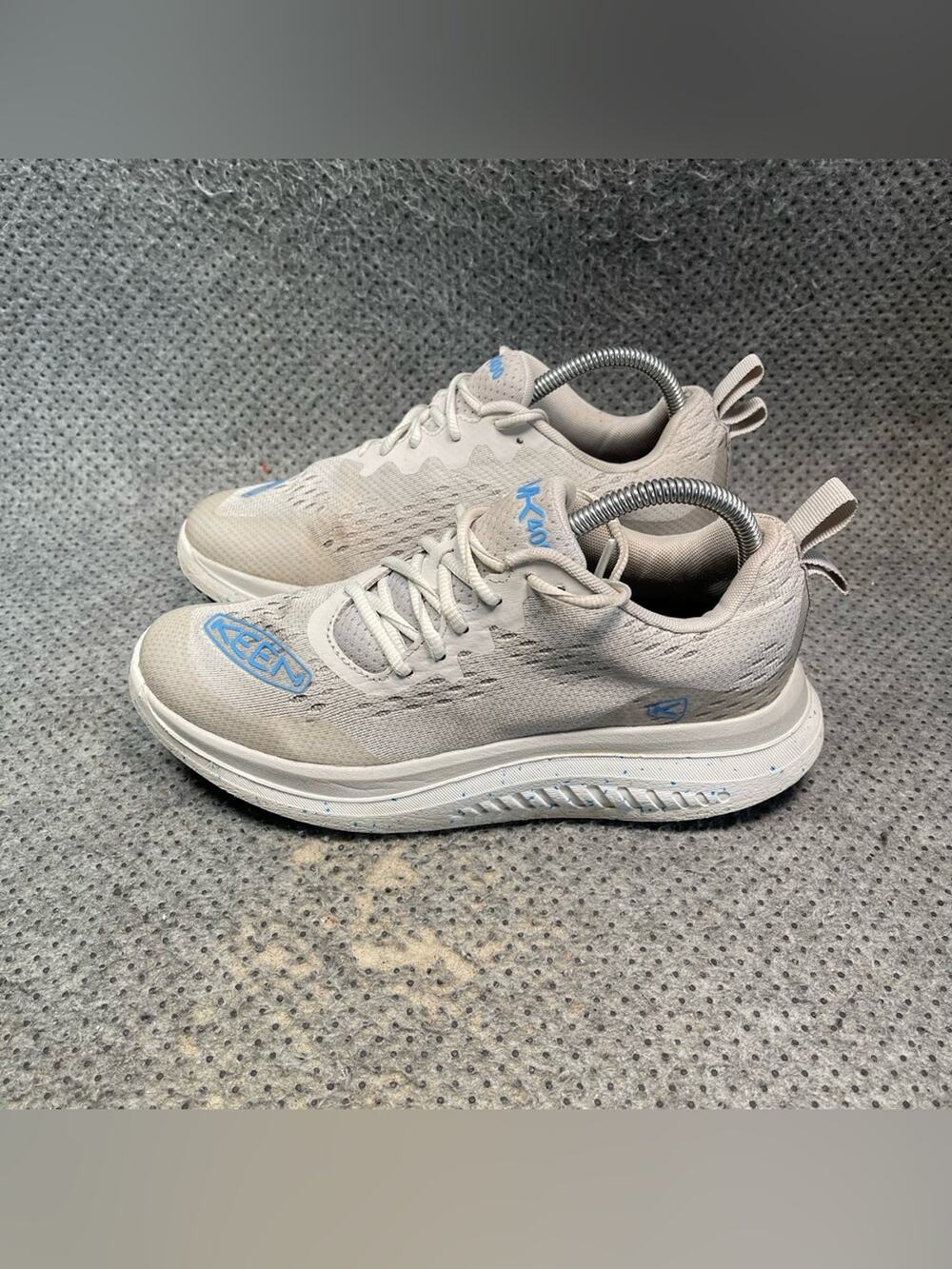 Keen WK400 White Walking Shoes Size 8 Women’s.